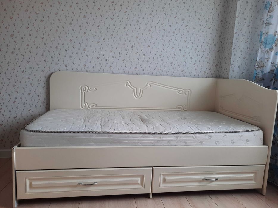 Продам кровать б/у