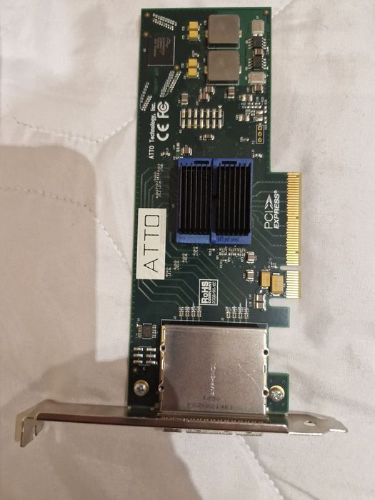 Controller SAS, ATTO H680 si cablu sas extern