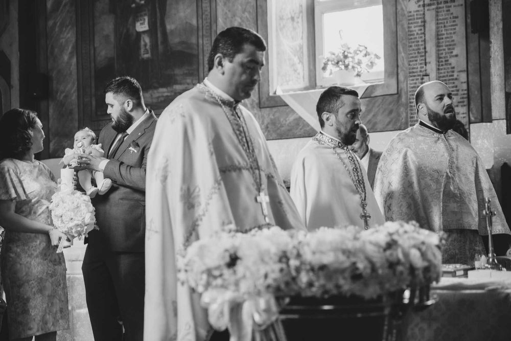 Fotograf, documentez evenimente, realizez portrete. Educație artistică
