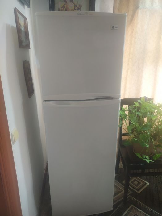 Продам холодильник б/у в хорошем состоянии