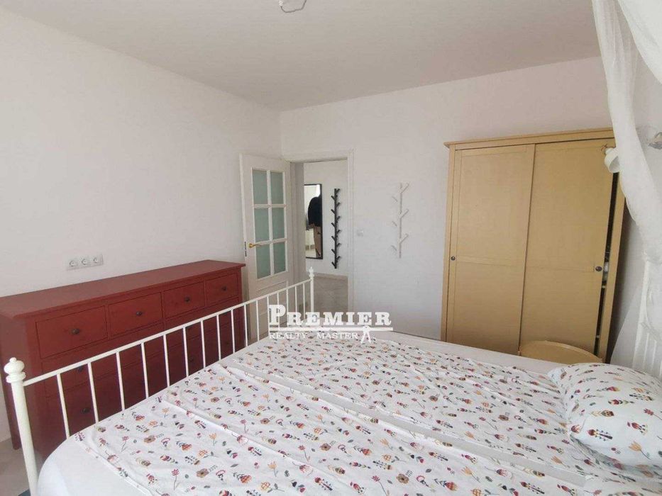 Уютен тристаен апартамент до брега на морето в Черноморец