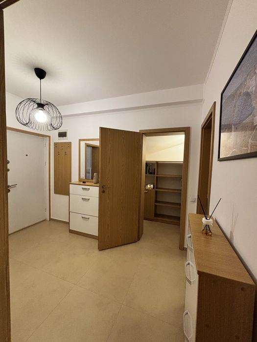 Apartament la vilă, cu 2 camere, curte și loc de parcare