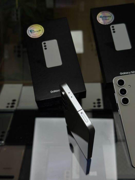 Samsung s24 fe 8/128Gb