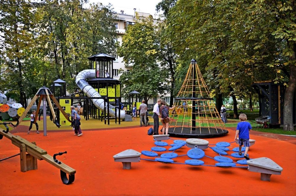 Тартановое -Резиновое покрытие