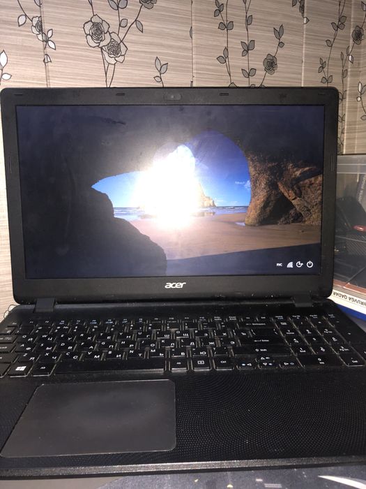 Ноутбук acer, в хорошем рабочем состоянии