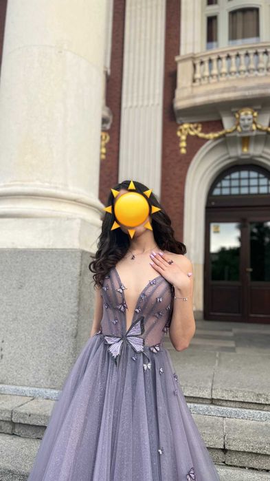 Продавам бутикова официална бална рокля на Боряна Арт Дизайн