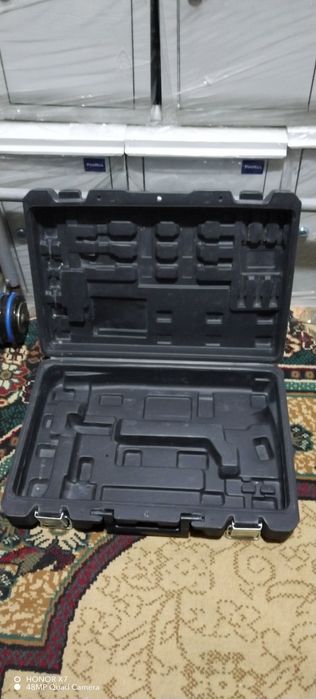 Кейс чемодан Теха сотилади