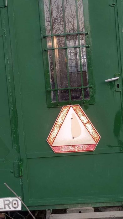 Vand Remorca Pavilion apicol