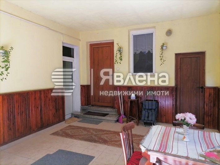 Продава се Тристаен апартамент в Дупница - 75 кв.м за 694 €/кв.м - Снимка #4