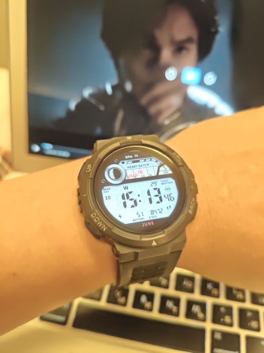 СРОЧНО Продам смарт часы Amazfit Active edge