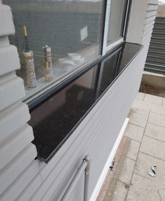 Glafuri, blaturi, trepte, pardoseli din marmură și granit