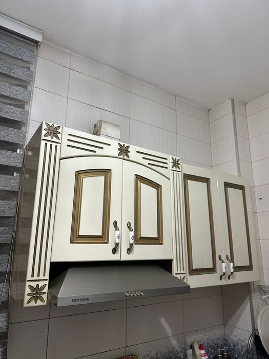 Продается кухонный мебель