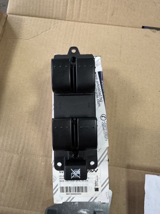 Ключ за ел.стъкла Mazda 3 (2003-2009)