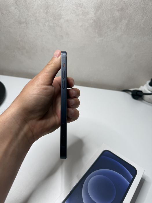 Iphone 12 black, impecabil, la cutie full