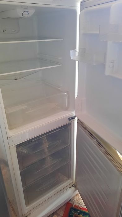 Срочно продам холодильник