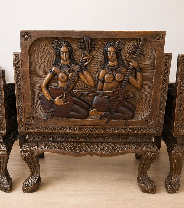 Mobilier sculptat din lemn masiv de tec