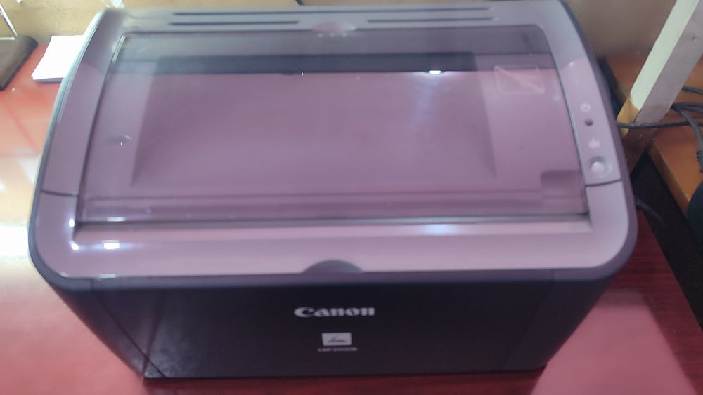Принтер Canon 2900 сотилади.