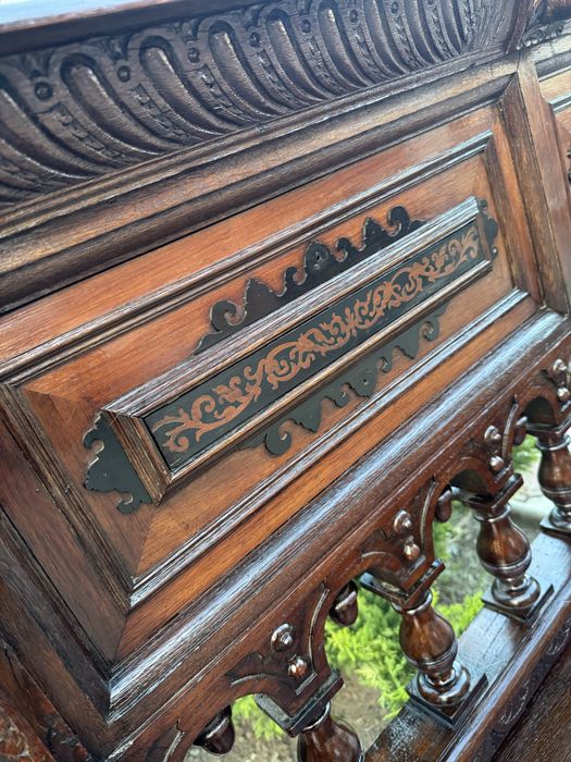 Banca deosebita din lemn masiv cu sculpturi manuale