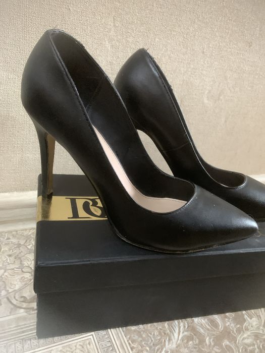 Супер удобные туфли размер 40