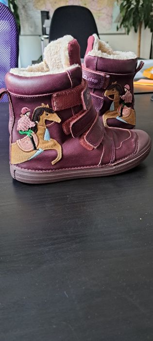 Ghete din piele imblanite