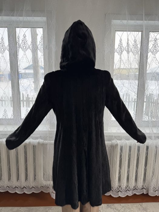 Продам норковую шубу