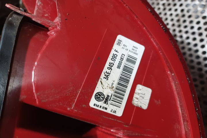 Lampa / Tripla stop stanga pe aripa 3AE945095F MX1253 Volkswagen VW P