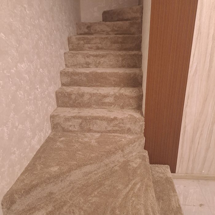 Gilam kesish va tikish