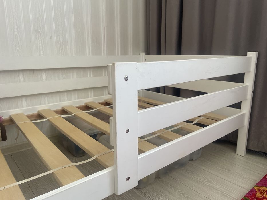 Продам детскую кроватку