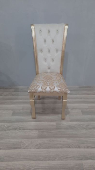 Стол стул. Парламент