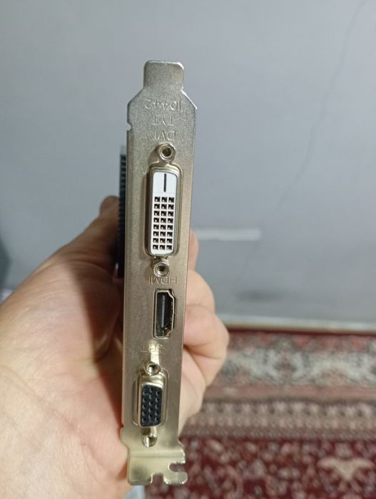 Gt 730 4 GB soni 11 ta