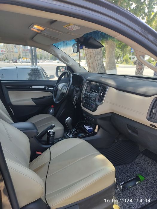 Продам внедорожник