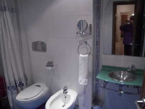 Дава се под наем Тристаен апартамент в София, Лозенец - 98 кв.м за 975 € - Снимка #15