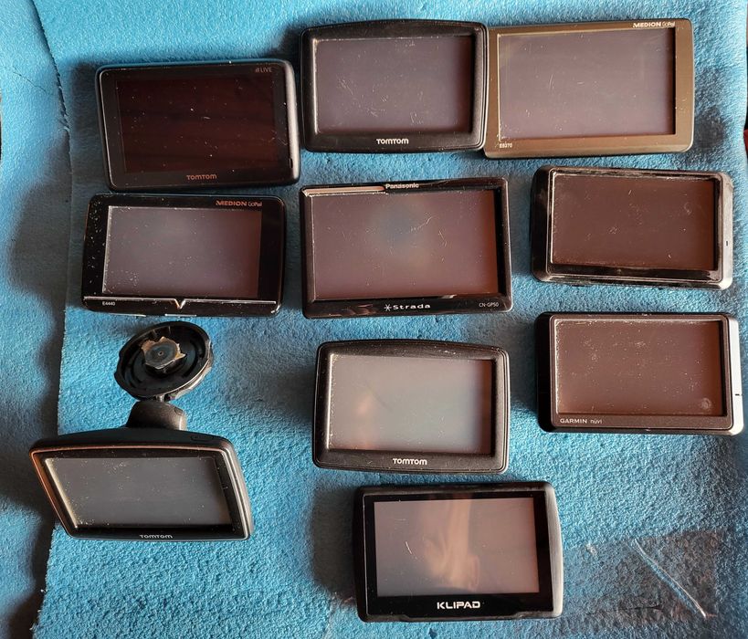 lot 10 GPS -uri auto - 100 de lei toate -