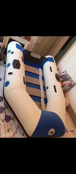 Vând Barcă pneumatică