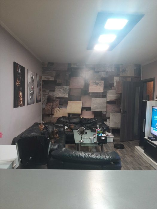 Продавам тухлен апартамент