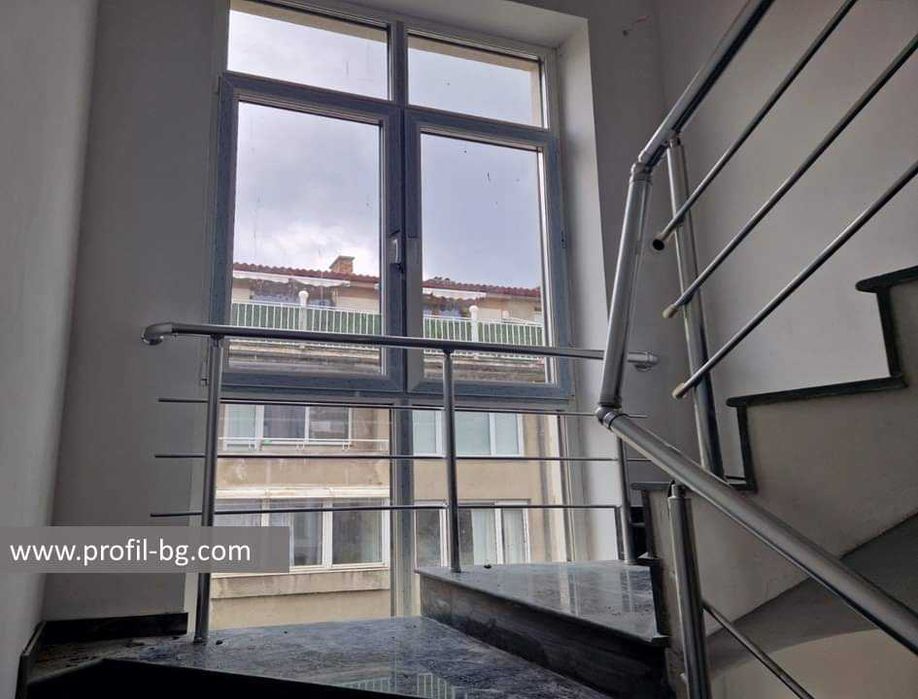 Алуминиеви и Иноксови парапети