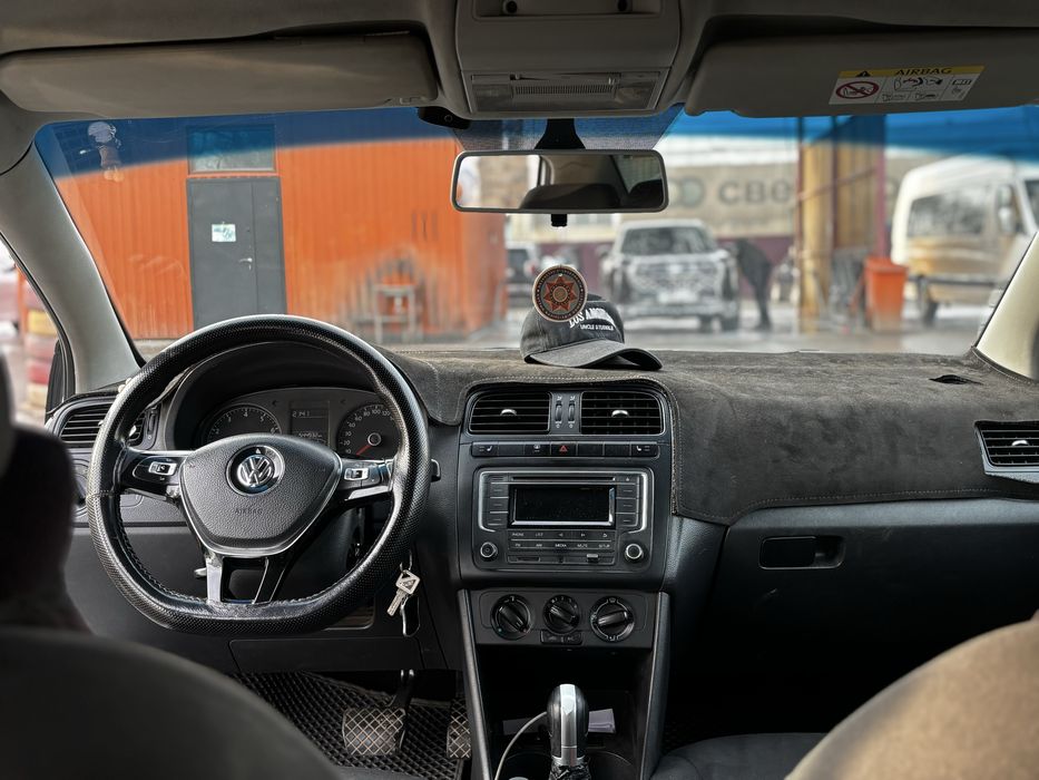 Поло седан ! В отличном состоянии !