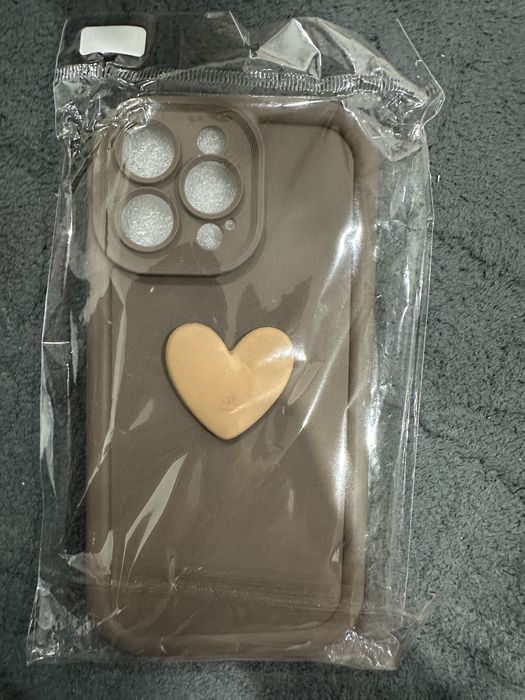 Продам чехол на айфон 14 про макс