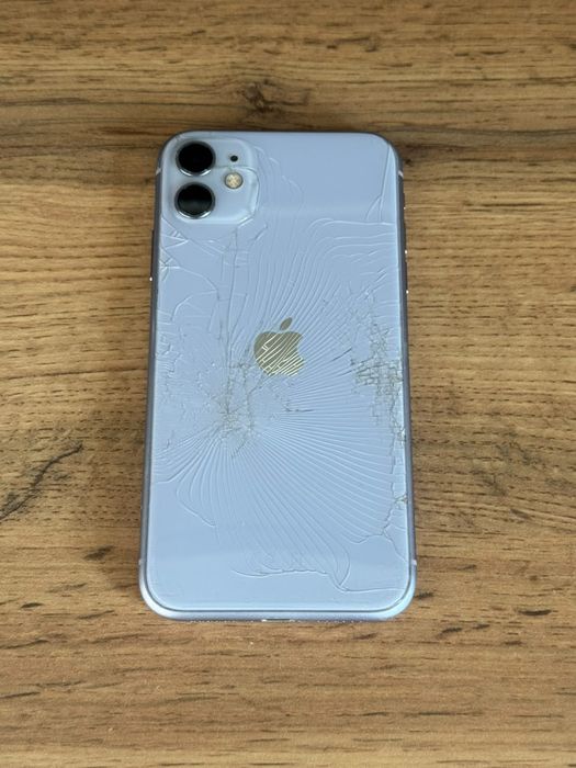 Iphone 11  память 64gb акб 100%