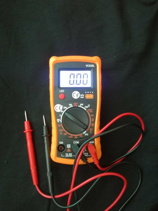 мултиметър VC830L