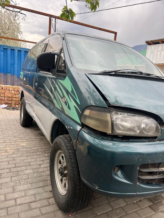 Мицубиси Делика Булка