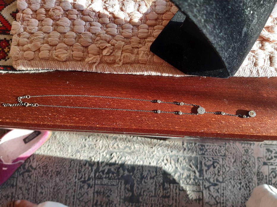 Готик колие с родиево покритие и камъчета