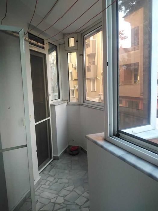 Дава се под наем Тристаен апартамент в Пловдив, Кършияка - 90 кв.м за 548.25 € - Снимка #14