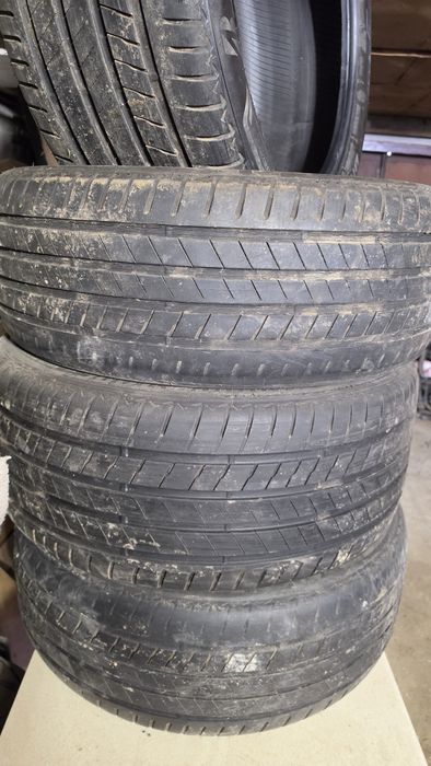 Продам лет.шины R20