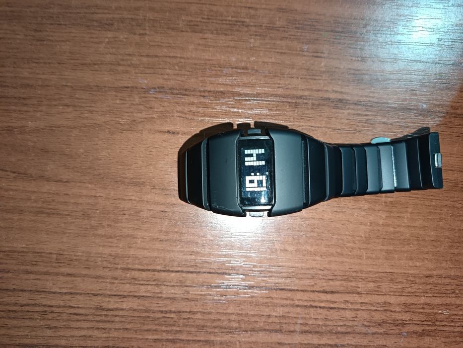Продам часы электронные