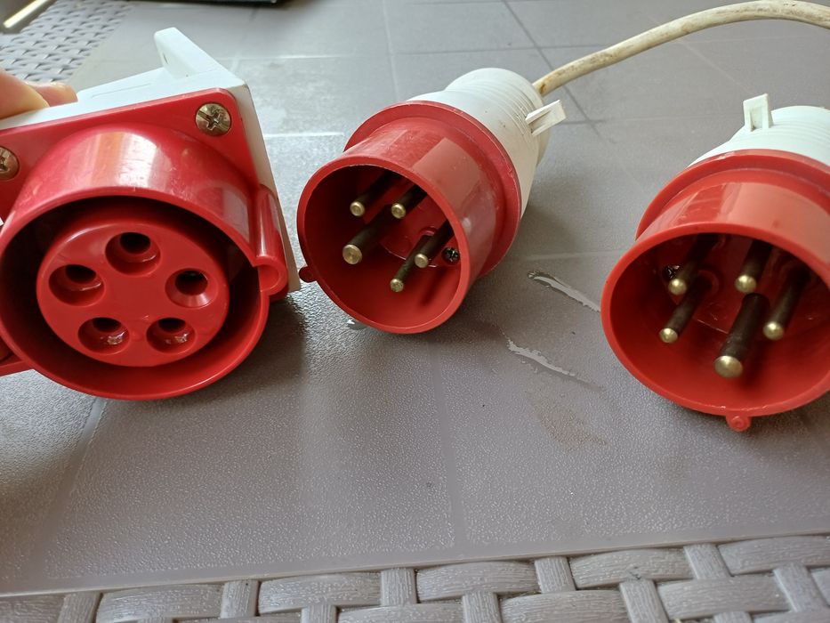 Priza cu 2 stechere 380