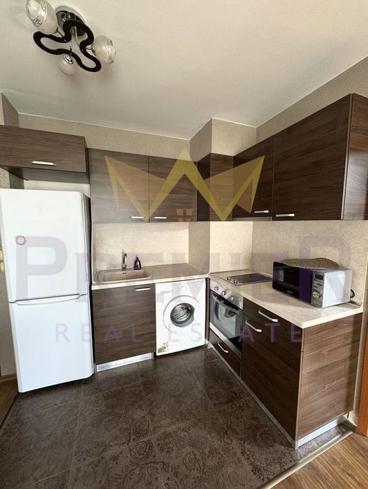 Продава се Тристаен апартамент в Пловдив, Младежки Хълм - 80 кв.м за 2963 €/кв.м - Снимка #10