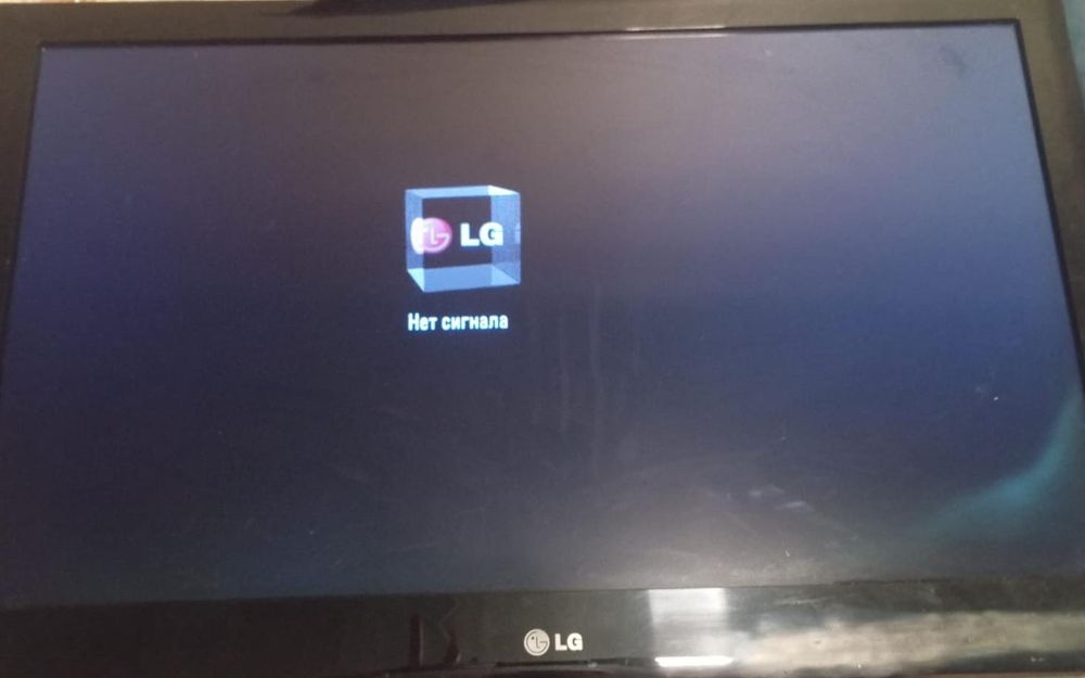 Телевизор LG с телеканаломи