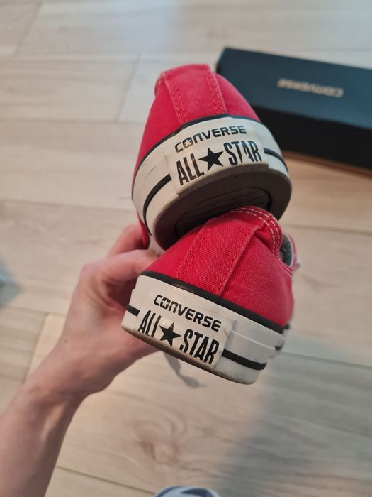 Vând teniși Converse, mărimea 37,5