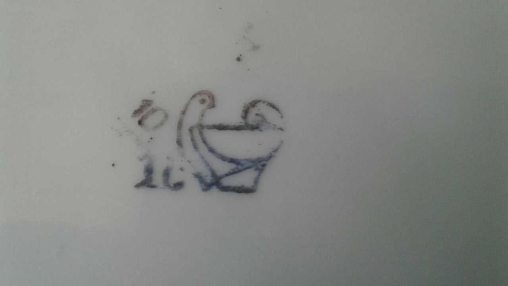 Набор винтажной посуды "ЗОЛОТОЙ ОЛЕНЬ" Ташкентского Фарфорового завода